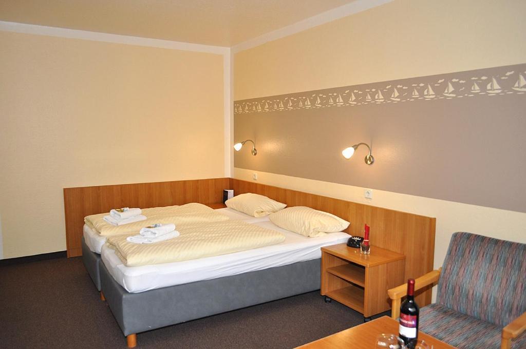 Gaestehaus Lietzow & Stoertebeker Camp Εξωτερικό φωτογραφία