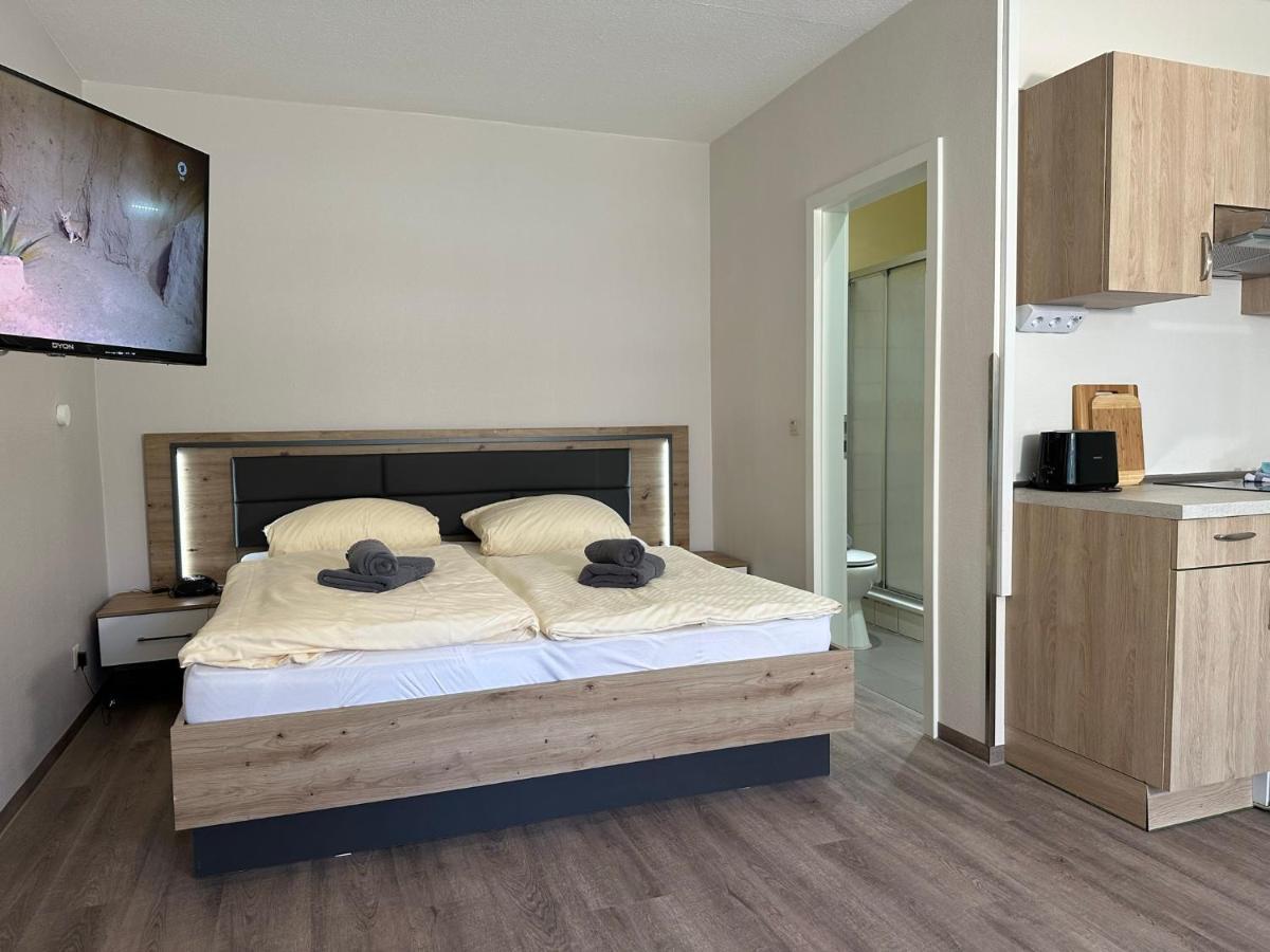 Gaestehaus Lietzow & Stoertebeker Camp Εξωτερικό φωτογραφία